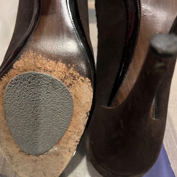 Stuart Weitzman Brown Suede Heels Original Designer Brown Stitching Strap/Button - Picture 11 of 11